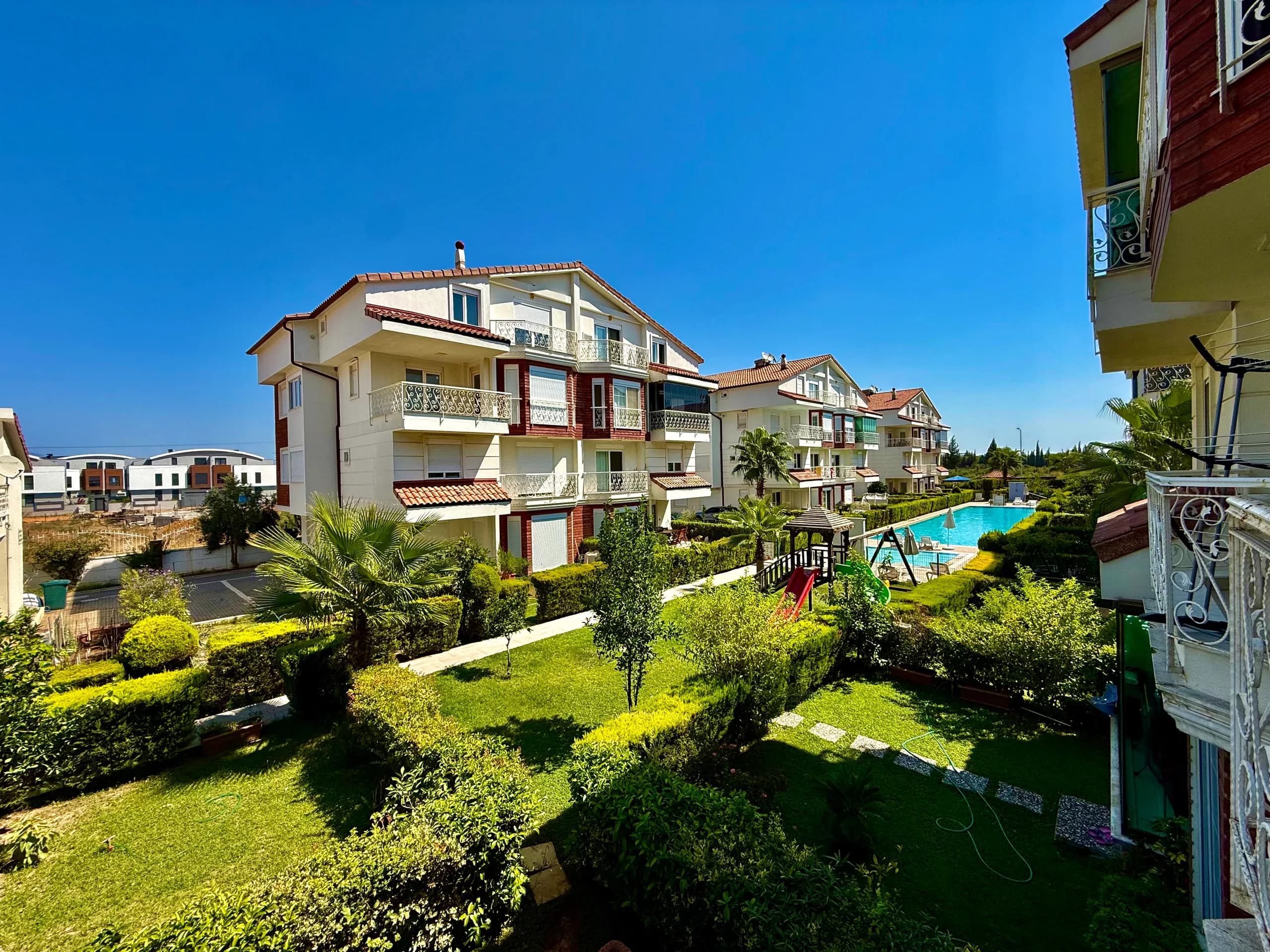 Gardenya Konakları'nda, 5+1, Satılık Bahçe Dubleksi